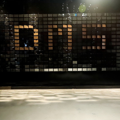 機(jī)械矩陣動(dòng)態(tài)翻轉(zhuǎn)屏